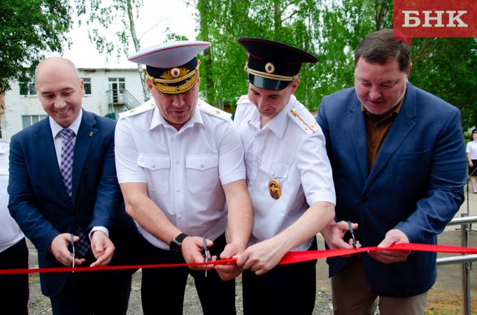 При поддержке Сыктывкарского ЛПК в Пичипашне открыли модульный пункт полиции