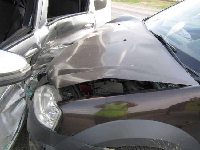 Ухта Коми Столкновение двух автомашин Лада Ларгус