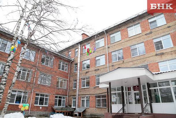 В столице Коми из-за пожара в перинатальном центре эвакуировали 85 человек