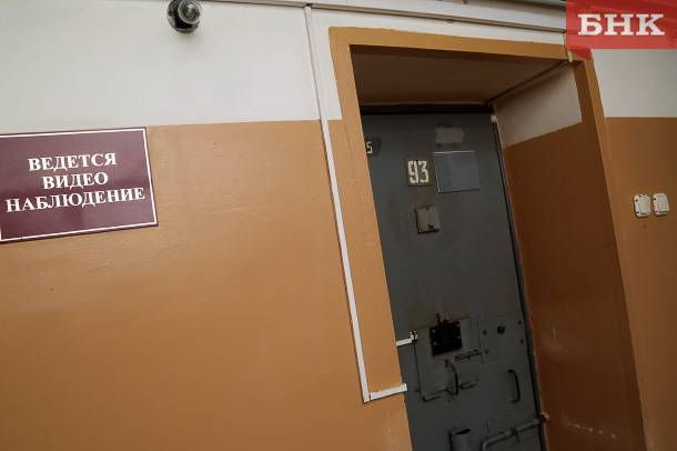 Осужденного наказали за оскорбление сотрудника колонии в Княжпогостском районе
