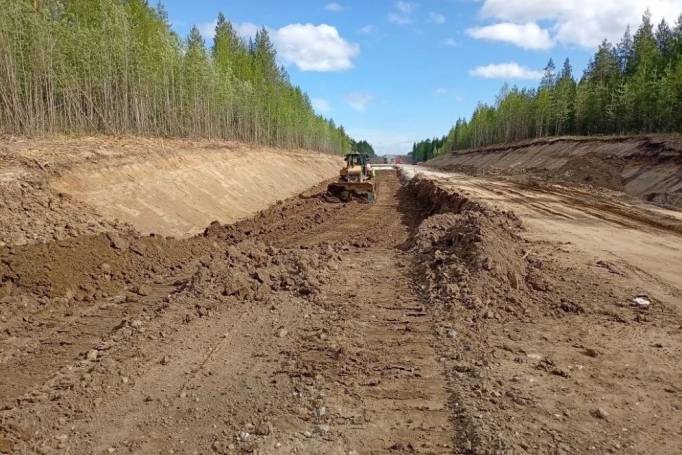 На проект капремонта нескольких участков дороги в сторону Усинска решили потратить больше денег