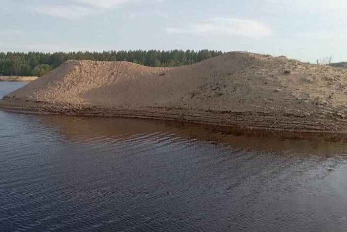 Следователи начали проверку по факту гибели ребенка в водоеме у деревни Парчег
