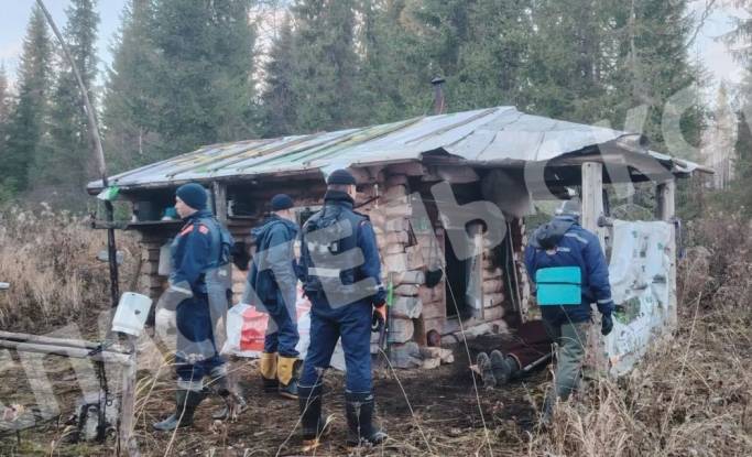 Рыбак сутки пролежал парализованным в избушке в ижемском лесу