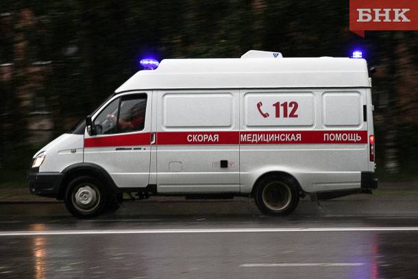 На малой объездной Сыктывкара Honda улетела в кювет