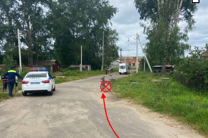 В Сыктывкаре ищут сбившего подростка водителя