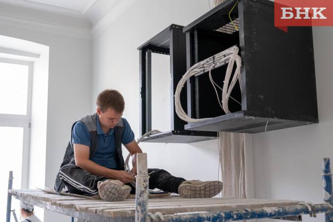 В Коми с трудом находят желающих ремонтировать школы