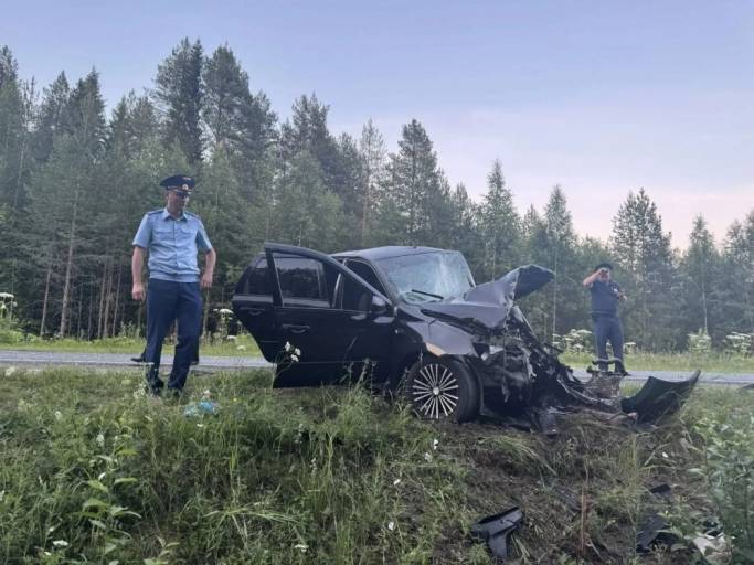 В ДТП на трассе Сыктывкар – Ухта погиб водитель, пять человек в больнице