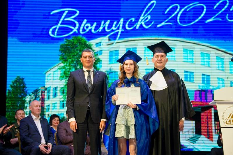 Руководство АО «Транснефть – Север» приняло участие в торжественном вручении дипломов выпускникам УГТУ