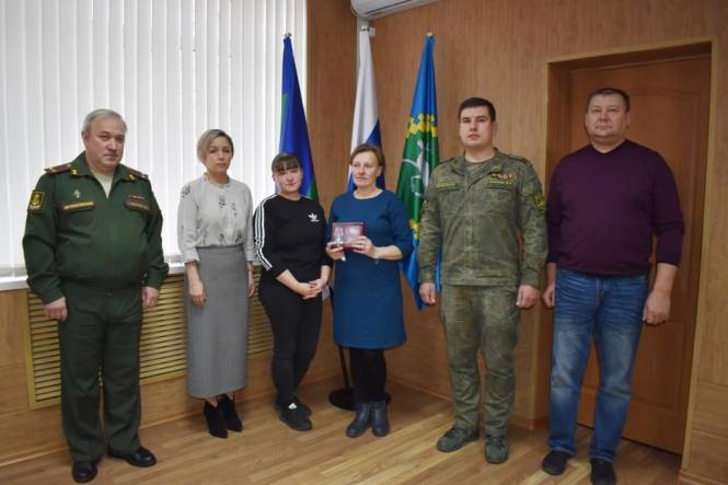 Семье погибшего Александра Витязева передали Орден Мужества