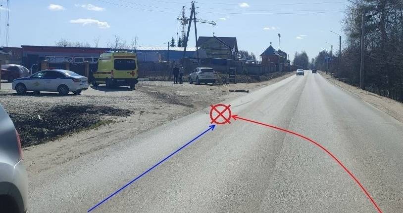 В Сыктывкаре небезопасный поворот закончился аварией 