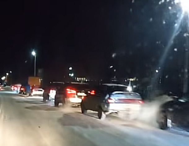 Теплая погода оставила жителей Вуктыла без бензина