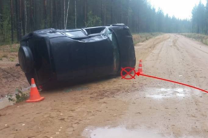 «Нива» опрокинулась на лесной дороге в Койгородском районе