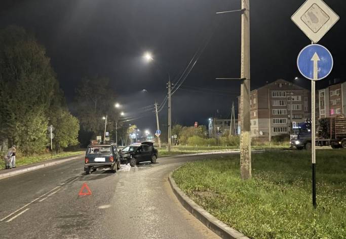 В Сыктывкаре злостный нарушитель ПДД попал в аварию