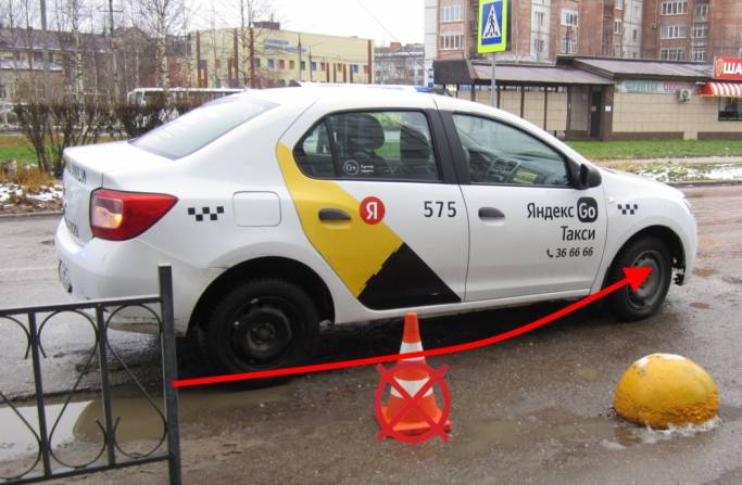 В Ухте пассажирка такси получила перелом шейки бедра