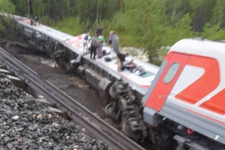 Спасательную операцию и оказание помощи пассажирам сошедшего в Инте поезда будет координировать глава Коми