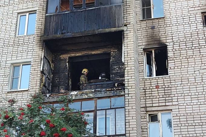Сборщик мебели заплатит за ремонт поврежденного взрывом автомобиля в Выльгорте