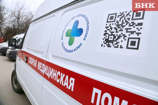 В Ухте из окна пятого этажа выпал ребенок
