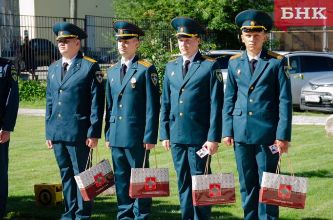 Ряды спасателей Коми пополнились новыми специалистами и «декабристками»