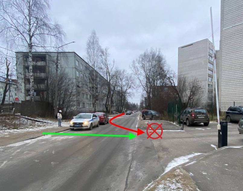 В Сыктывкаре водитель сбил девушку и исчез