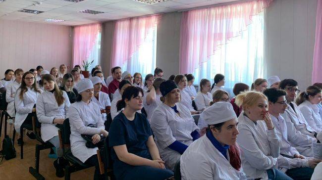 В Коми не хватает 581 врача и 589 медработников среднего звена