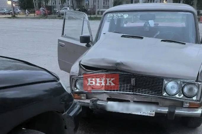 Молодая сыктывкарка без прав устроила дрифт на парковке у торгового центра