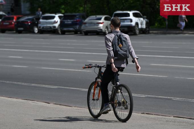 Ширина улиц и тротуаров не позволяет выделить велодорожки в Сыктывкаре — мэрия
