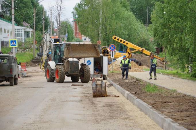 Подрядчик по ремонту дороги спровоцировал пробки в Сыктывкаре