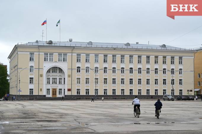 Крыша администрации главы Коми потребовала замену
