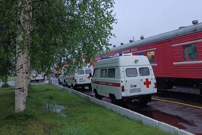 В Инту эвакуировали 195 пассажиров сошедшего с рельсов поезда Воркута — Новороссийск