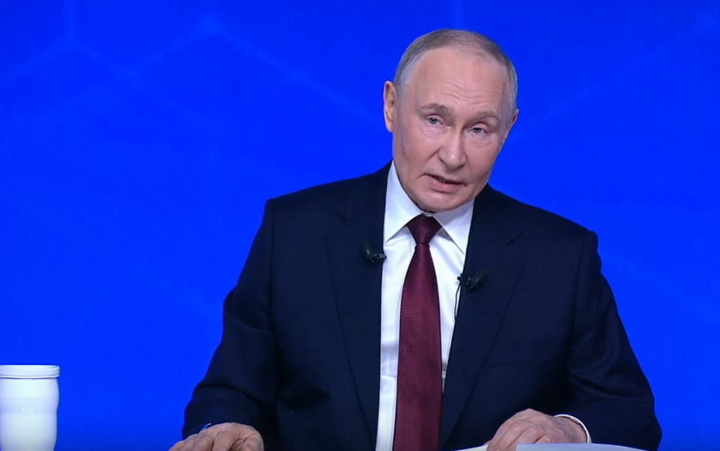 Владимир Путин о «дороге жизни» в Коми: «Надо посмотреть планы развития дорожной сети страны»