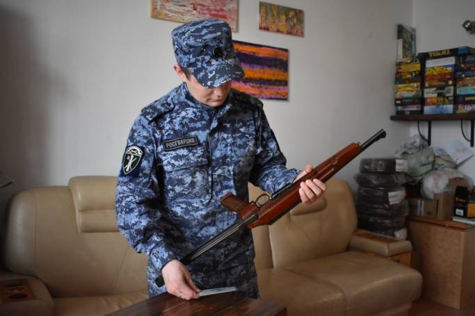 Жители Коми продолжают добровольно сдавать оружие — Росгвардия