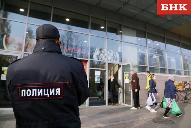 В Сыктывкаре полиция наткнулась в ТРЦ на нетрезвых подростков