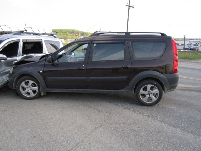 Ухта Коми Столкновение двух автомашин Лада Ларгус