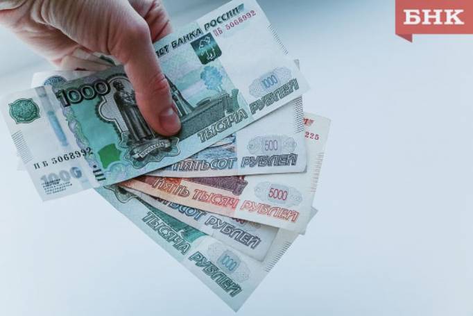 Молодые курьеры из Коми вернули часть долгов пенсионерам