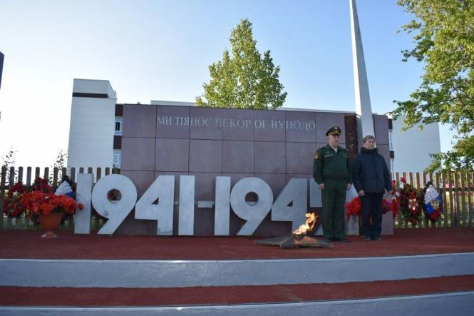  В Ижме зажегся Огонь памяти