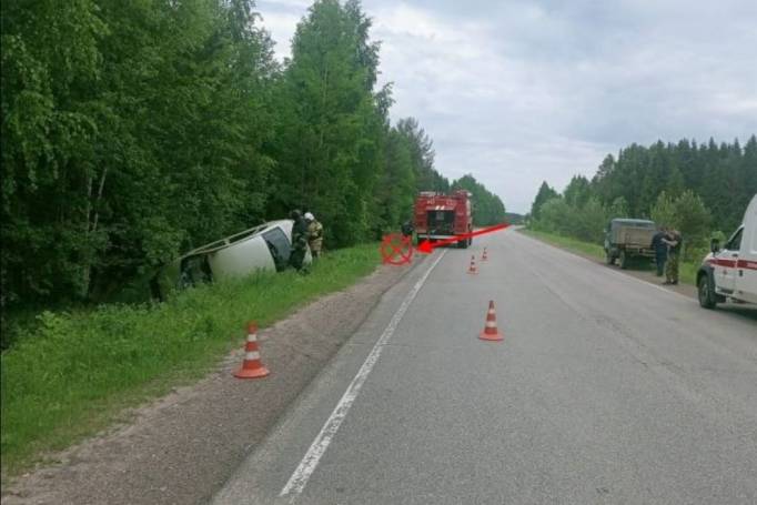 На усть-вымской трассе пьяный водитель вылетел в кювет