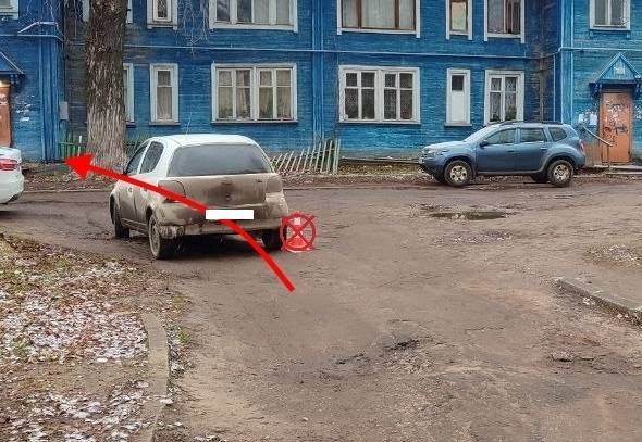 В Сыктывкаре пассажирка выпала из салона иномарки