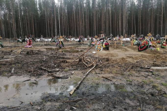Власти Сосногорска: кладбище на улице Гайдара затопило по естественным причинам