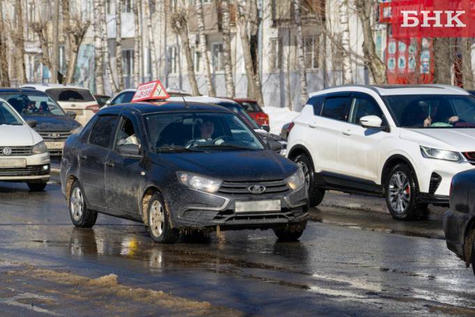 В России начали действовать новые правила обучения на водительские права