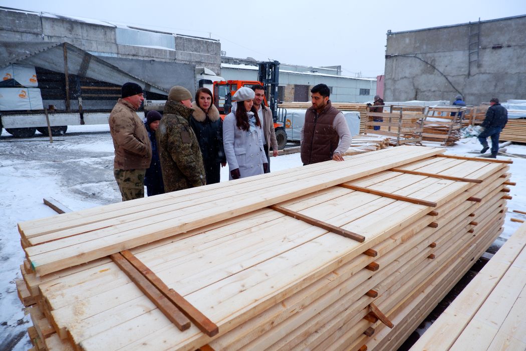 «Единая Россия» в Коми организовала отправку 40 кубометров доски на фронт