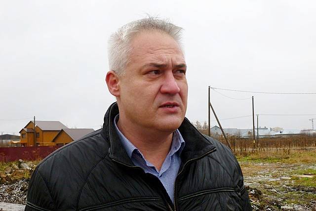Алексея Садовского заподозрили в злоупотреблении полномочиями при строительстве школы в Емвале